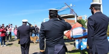 Vecino de Río Gallegos homenajeó a los tripulantes del ARA San Juan