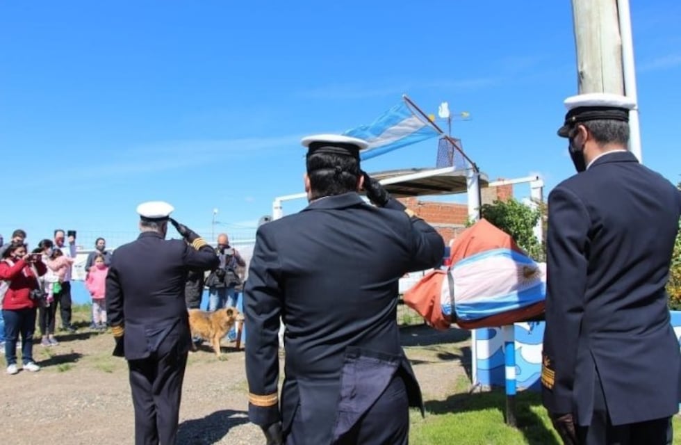 Vecino de Río Gallegos homenajeó a los tripulantes del ARA San Juan