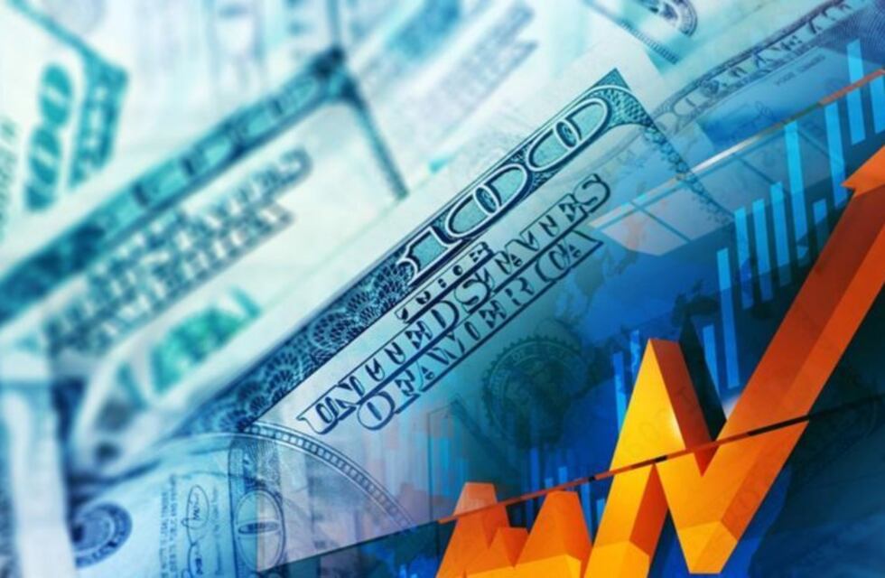 Tras la disparada del martes, el “blue” se mantiene estable en torno a los 1.000 pesos