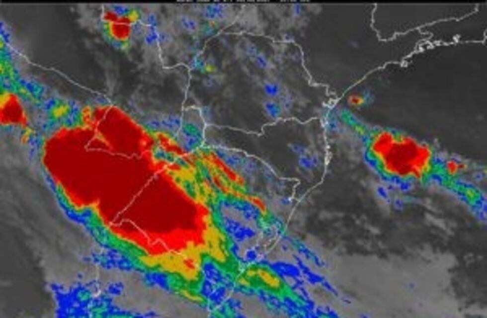 Misiones: aconsejan no salir de casa porque esperan fuertes tormentas