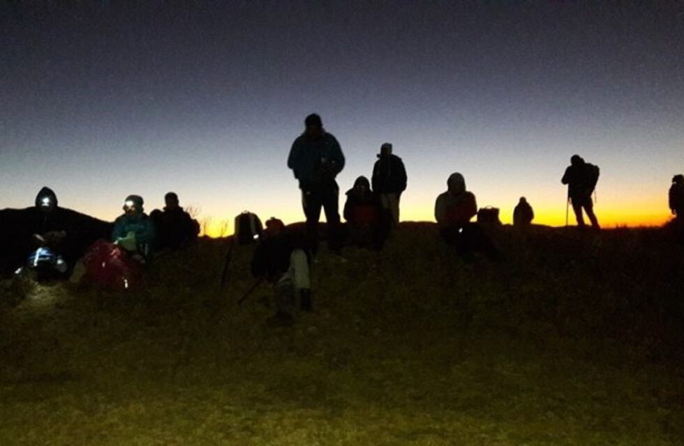 Continúa la búsqueda de cuatro personas en la montaña