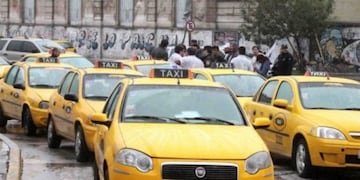 Los taxistas atraviesan una grave situación por la pandemia\u002E