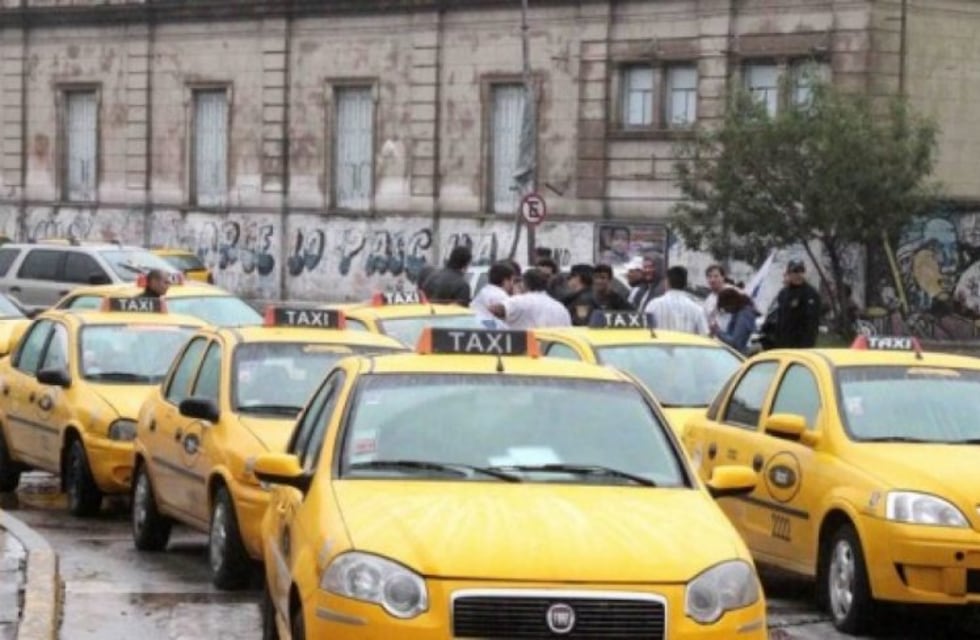 Este miércoles habrá paro y movilización de taxistas en Córdoba
