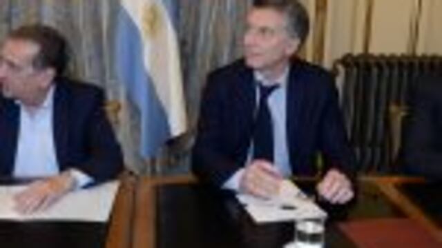 DYN30, BUENOS AIRES 09/08/16, EL PRESIDENTE MAURICIO MACRI SE REUNIu00d3 HOY, EN LA CASA ROSADA, CON EL MINISTRO DE CIENCIAS, TECNOLOGu00cdA E INNOVACIu00d3N PRODUCTIVA, LINO BARAu00d1AO, Y FUNCIONARIOS DEL u00c1REA PARA REALIZAR UN SEGUIMIENTO DE GESTIu00d3N.FOTO.DYN/PRESIDENCIA. buenos aires mauricio macri lino barau00f1ao presidente de argentina junto al ministro de ciencia y tecnologia reunion para seguimiento de gestion