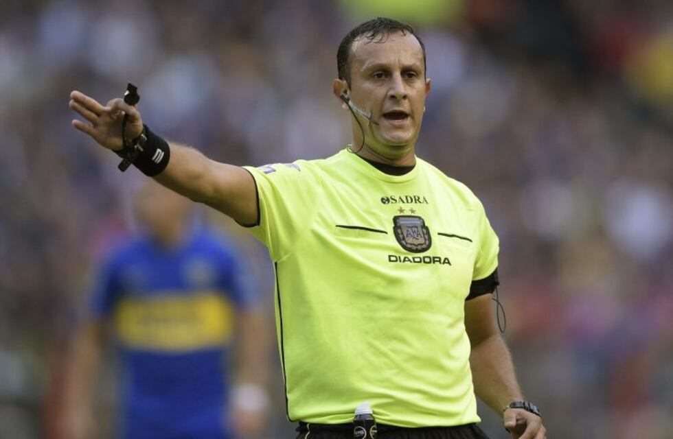 Sin certezas sobre el comienzo del torneo, AFA hizo el sorteo de árbitros para la fecha 15