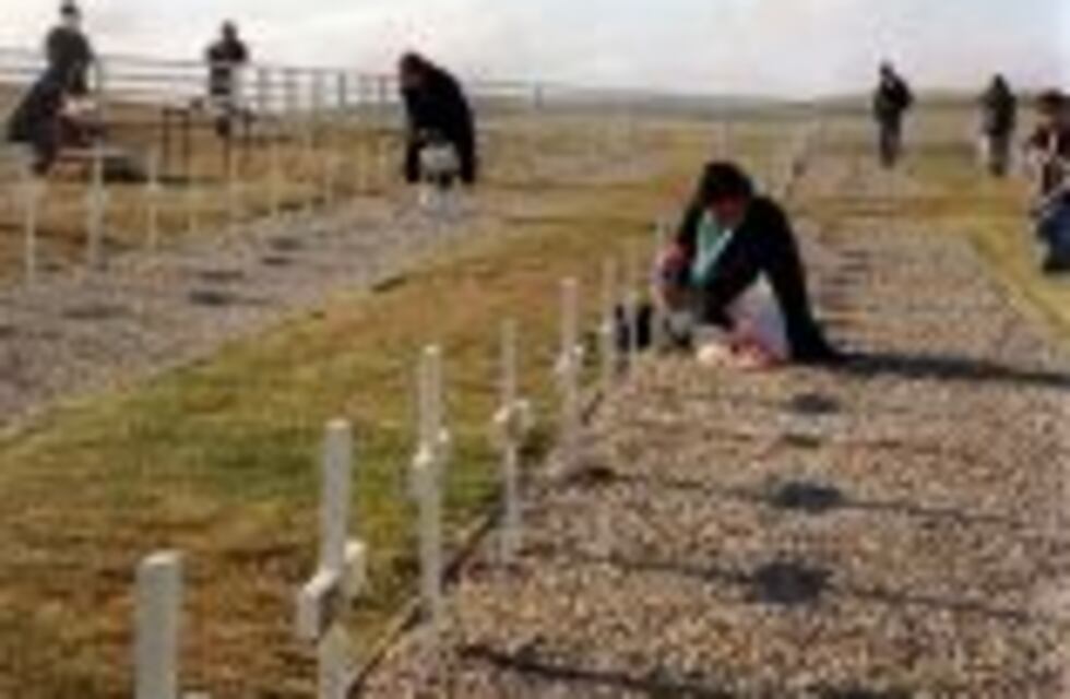 La Cruz Roja comenzará con las tareas preliminares para identificar a 123 soldados argentinos NN en Malvinas