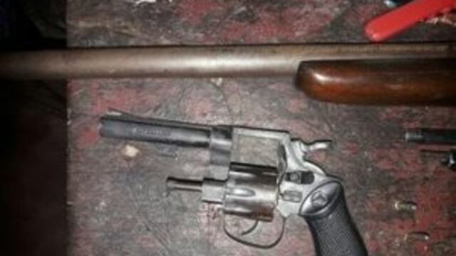 Revolver secuestrado en allanamiento