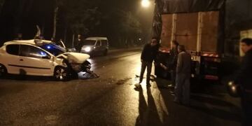auto quedó destrozado