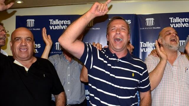 El festejo de Andrés Fassi al imponerse en las elecciones\u002E Seis años con un progreso \