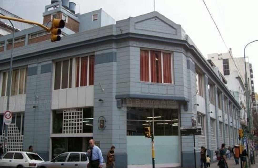 Evacuaron el edificio de la Dirección Nacional del Servicio Penitenciario en Once por amenaza de bomba