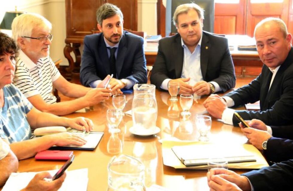 ATE y UPCN aceptaron la oferta de aumento salarial por parte del Gobierno de Santa Fe