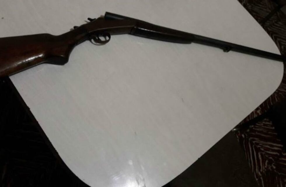 Secuestro de armas y detenciones por allanamientos en barrios Avambaé y 9 de Julio