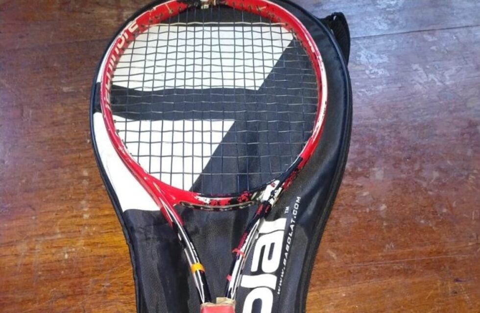 Robó raquetas del Rowing Club y lo pescaron porque quiso venderlas online