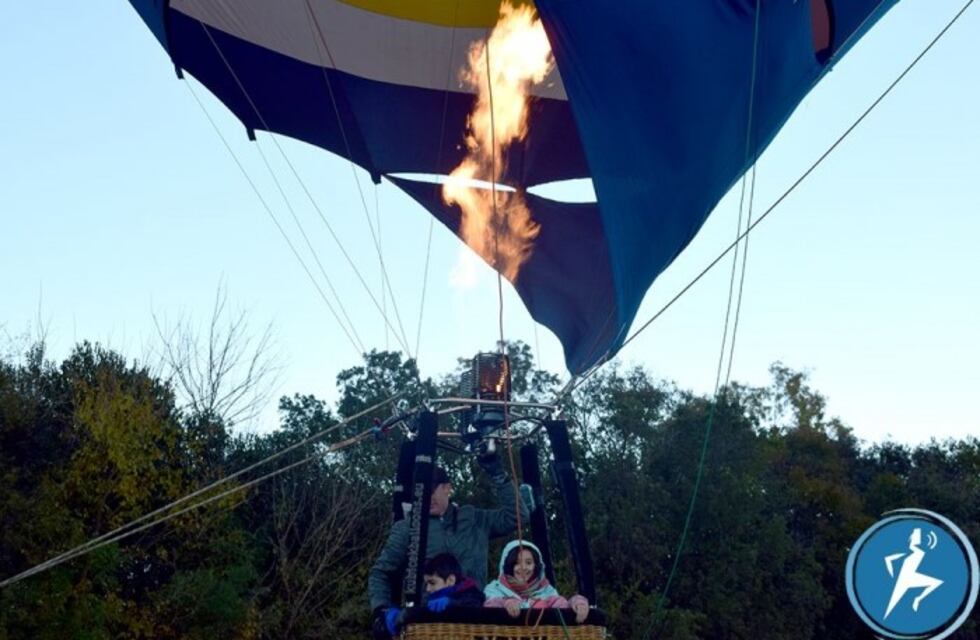 El globo aerostático sobrevoló la Villa de Merlo
