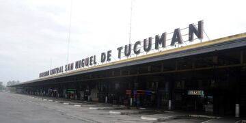 DYN43, SAN MIGUEL TUCUMAN 09/06/15, JORNADA DE PARO NACIONAL EN LA PROVINCIA DE TUCUMAN\u002EFOTO\u002EDYN/LA GACETA/ANTONIO FERRONI\u002E san miguel de tucuman  paro nacional de transporte medida de fuerza repercusion alcance paro vista estacion constitucion terminal de omnibus micros