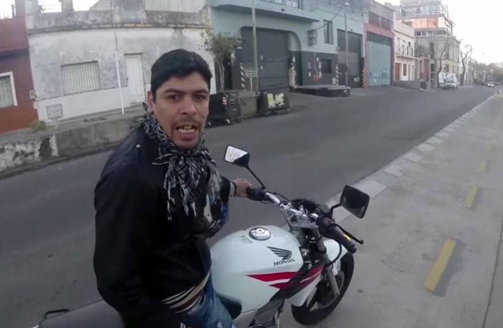 Detuvieron al “motochorro de La Boca” por golpear a su mujer en la calle
