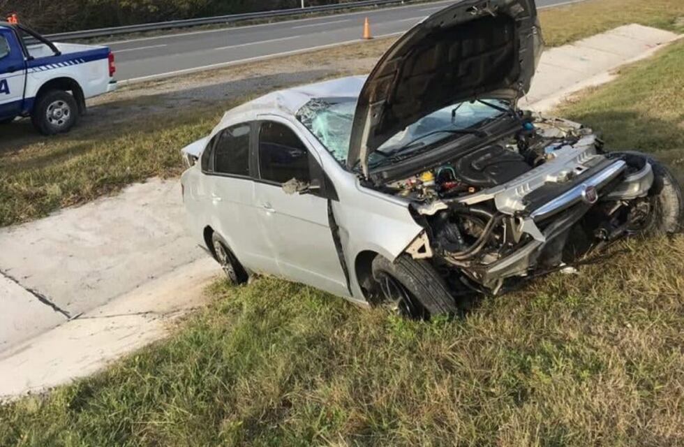 Accidente de tránsito: despistó y dio varios tumbos