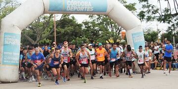 Maraton del hincha en Devoto con atletas de Arroyito