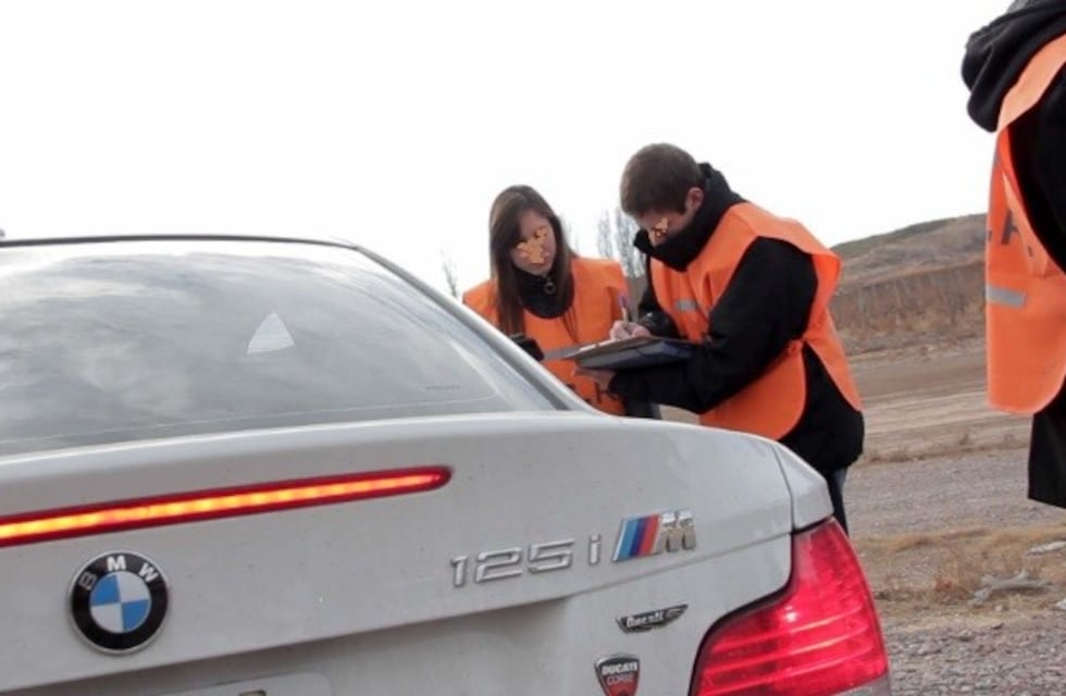 Los delincuentes y un objetivo: los autos de alta gama