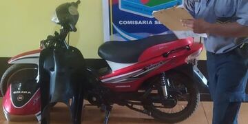 La moto fue dejada en el taller para una reparación\u002E