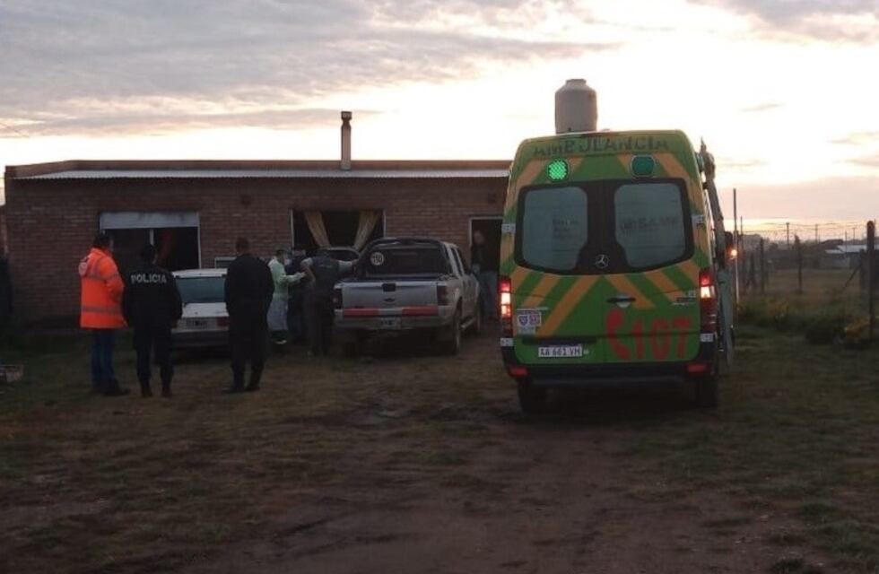 Incendio en Bahía: una pareja y su bebé internados por inhalar humo