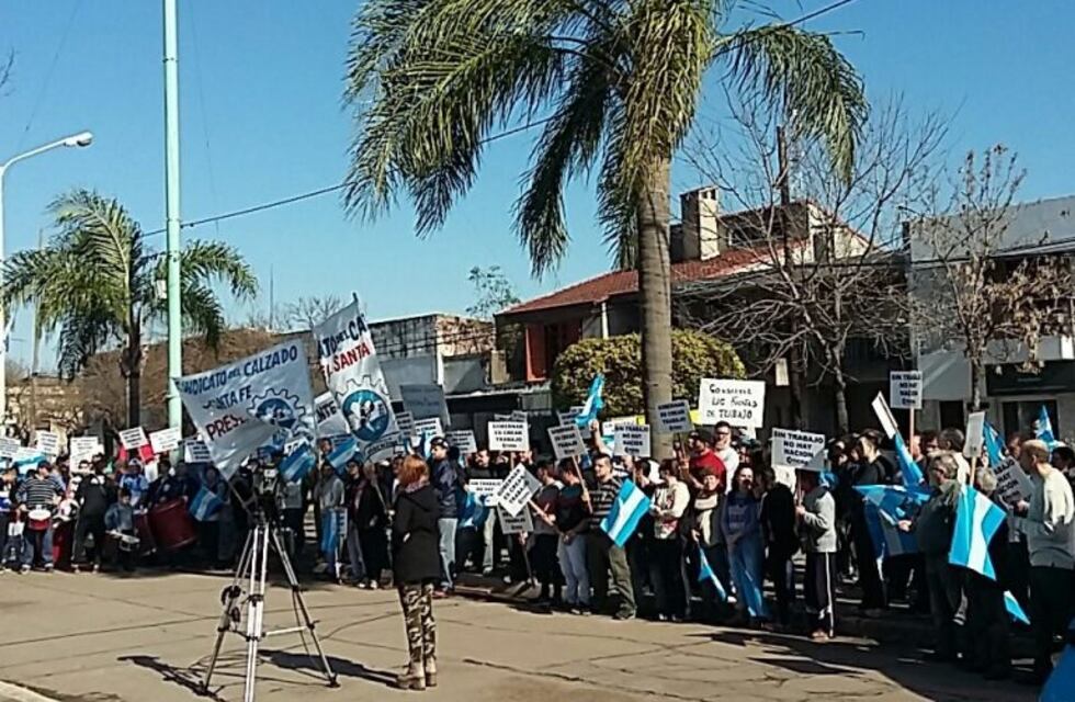 Perotti pidió al Gobierno nacional ayuda para la industria del calzado santafesino