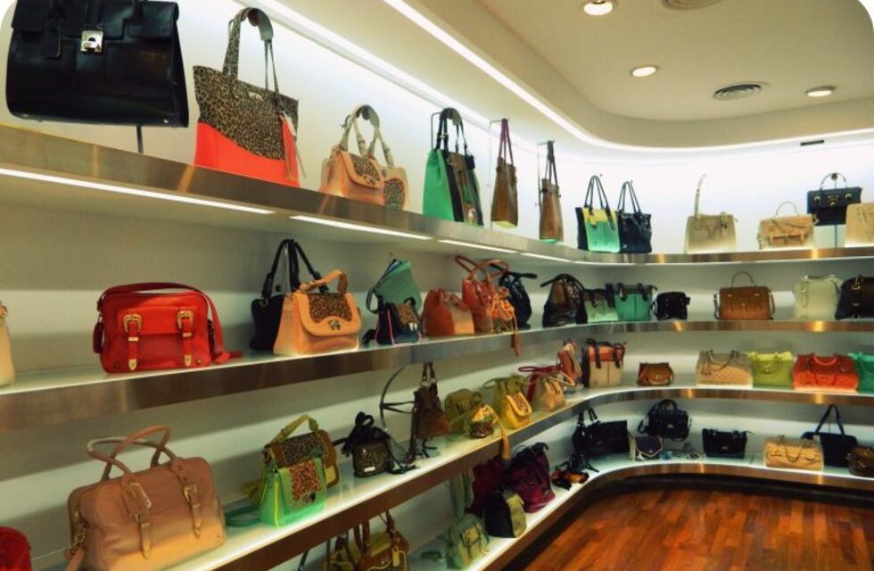 La presunta "estafadora de carteras" fue imputada y seguirá presa