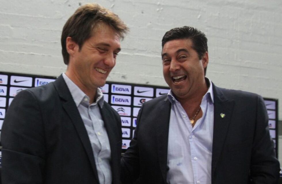 Reunión cumbre: Angelici habló con el cuerpo técnico de Boca en la recta final del campeonato