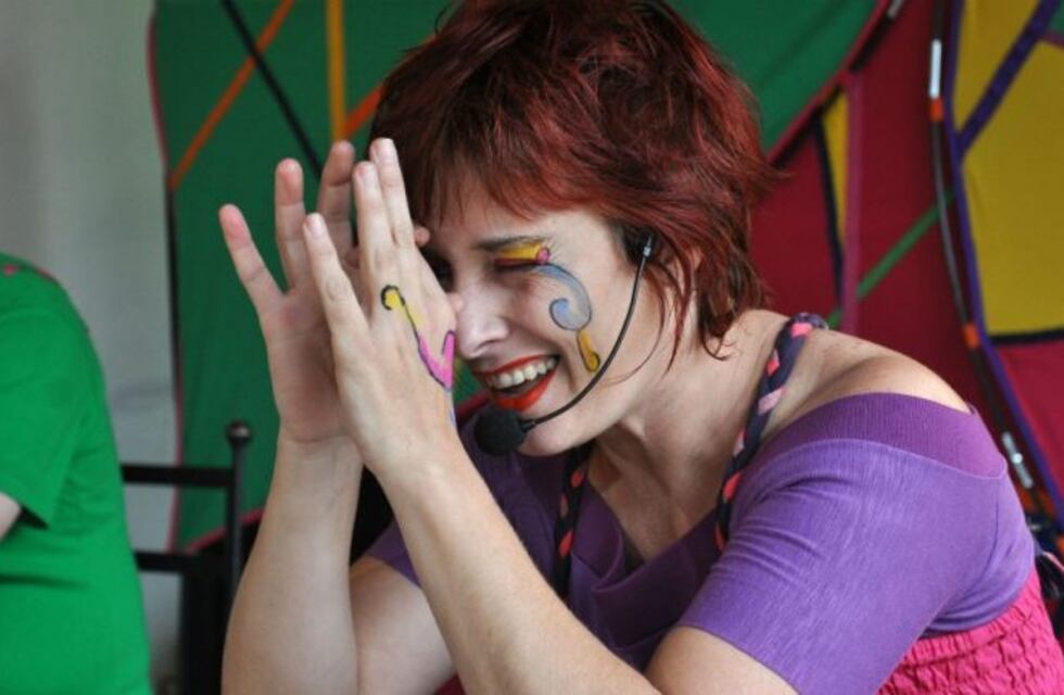 Ceci Raspo presenta Abracadabra la palabra cantada