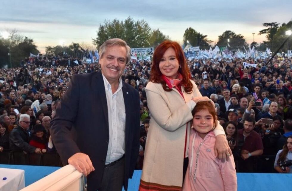 Evalúan cerrar la campaña de Alberto Fernández y Cristina en Rosario