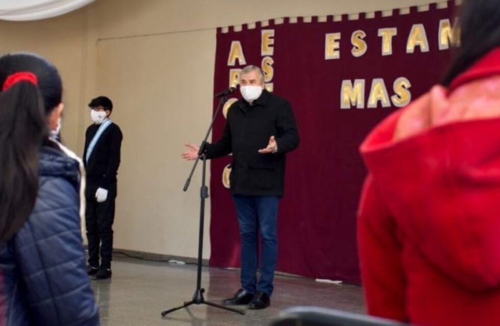 "Vamos a fortalecer el proceso enseñanza - aprendizaje en esta pandemia", dijo Morales