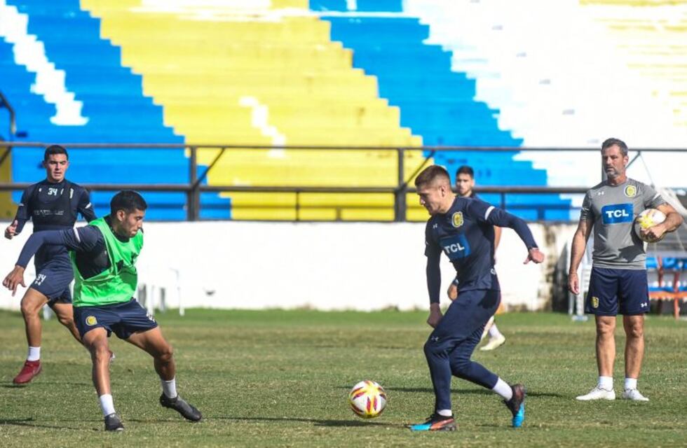 Cocca repitió un equipo con cinco defensores pensando en Boca