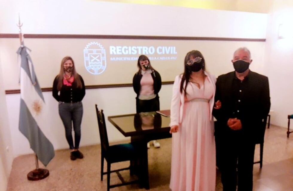 Carlos Paz celebró su primer casamiento en plena cuarentena