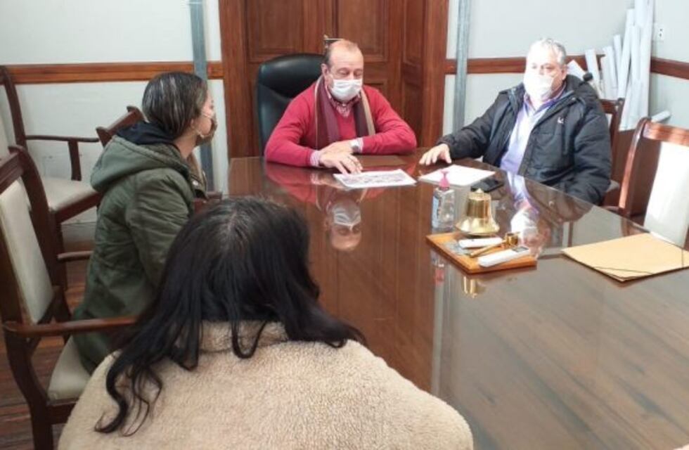 Comenzaron las gestiones para acceder al sistema cloacal en calle Zapiola