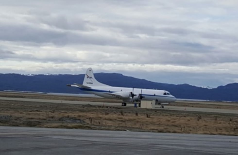 Un avión de la NASA se suma a la búsqueda del submarino