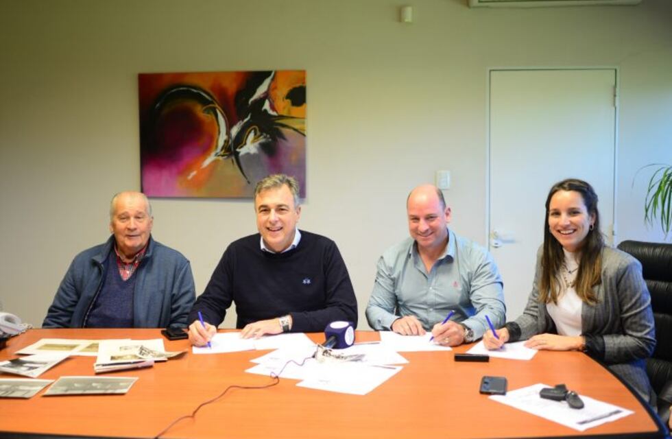 Empresa local comprará un colector solar, diez árboles frutales y financiará una huert