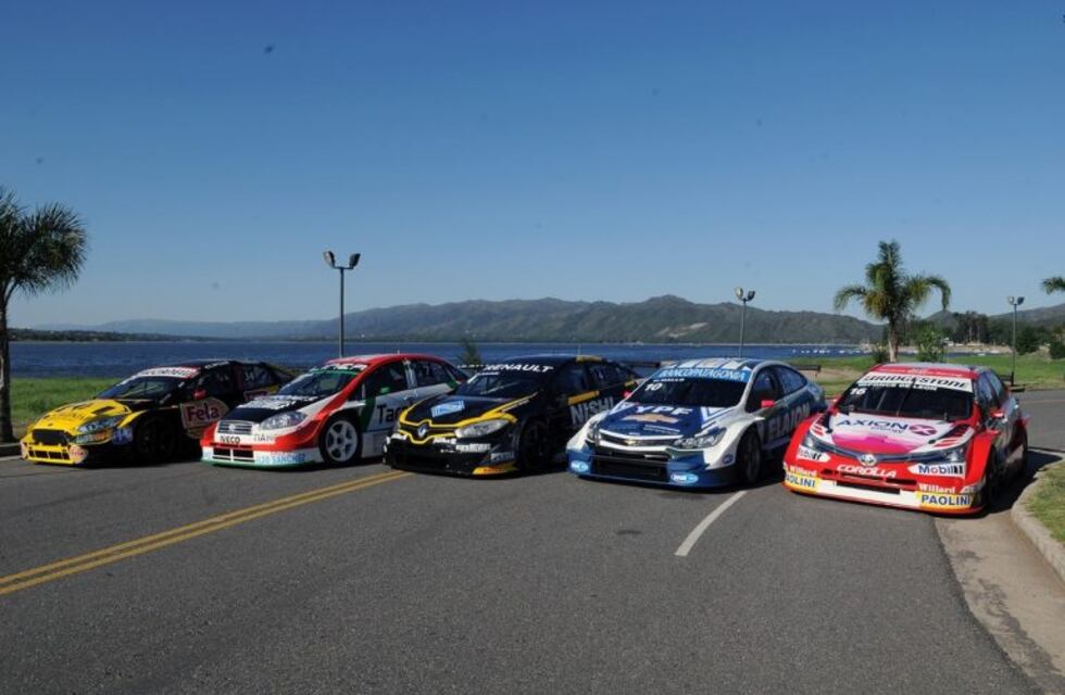 Con famosos, presentan el Súper TC200 en Carlos Paz