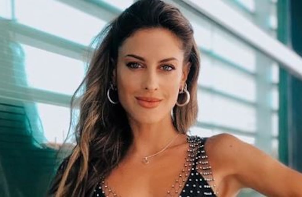 Agustina Casanova posó sin corpiño y desafió la censura de Instagram