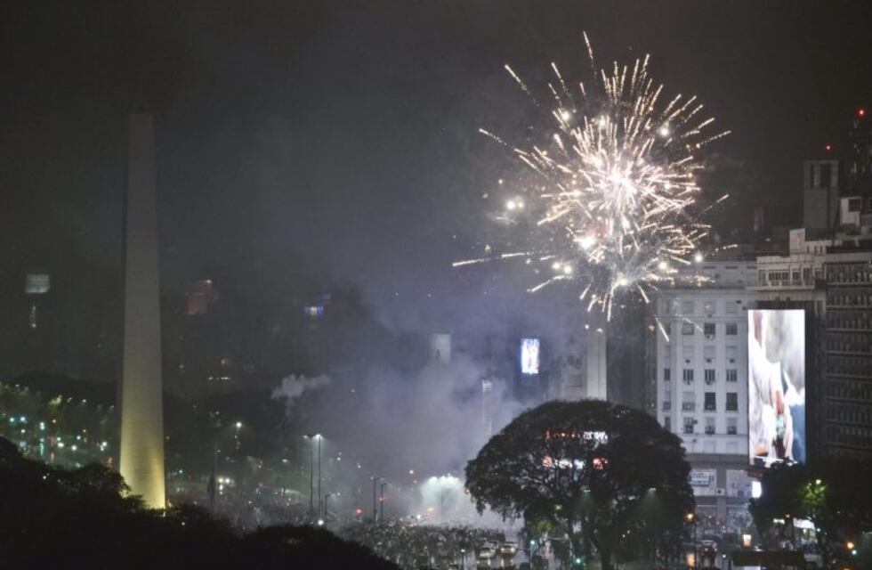 Habrá un show de luces y música sobre Diagonal Norte para celebrar el Día del Amigo en la Ciudad