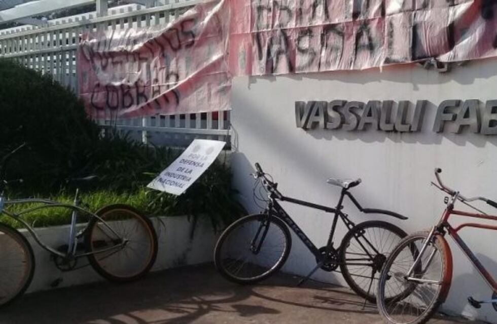 Empleados de Vassalli rechazaron oferta de la patronal y endurecieron la protesta