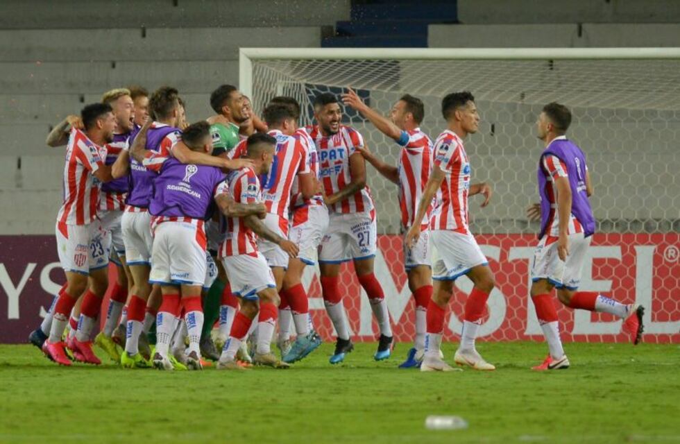 Triunfazo de Unión en Ecuador y pase a octavos de la Sudamericana