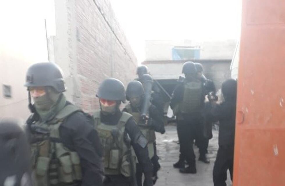 Secuestran gran cantidad de dinero y drogas en Madryn