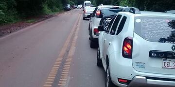 Vuelven a cortar el acceso al aeropuerto de Iguazú