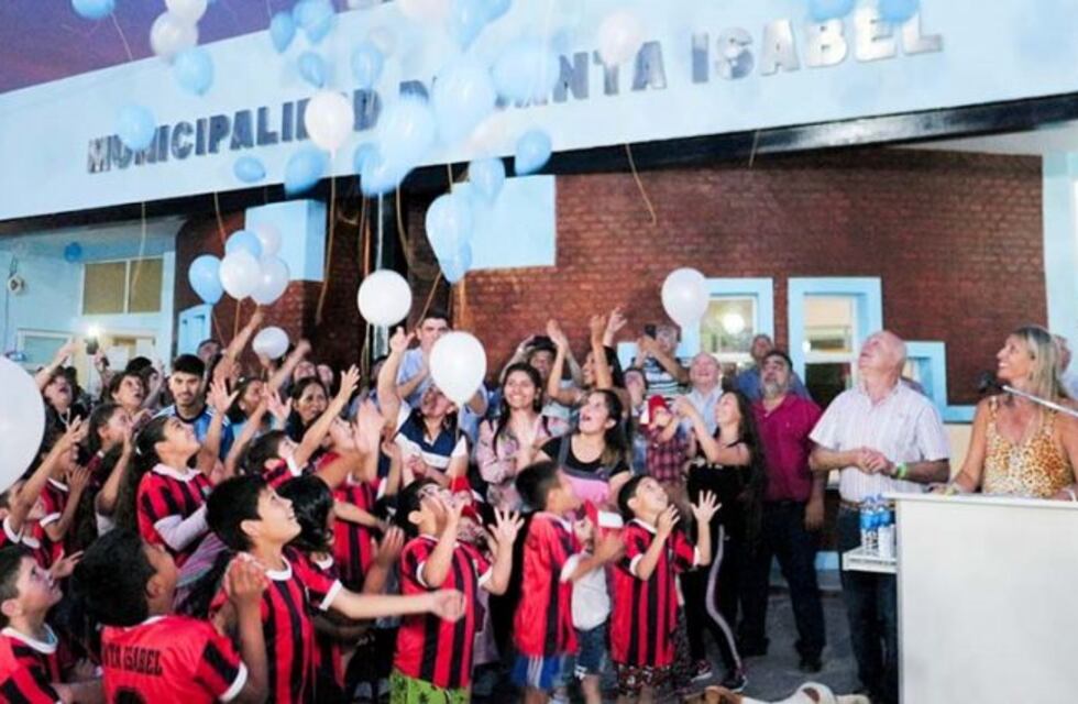 Santa Isabel celebró su 115° aniversario con inauguraciones y nuevo equipamiento