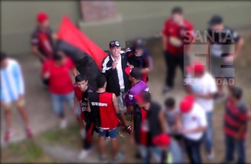 Detuvieron a ocho  barras de Colón por las bombas lanzadas durante el partido ante Vélez