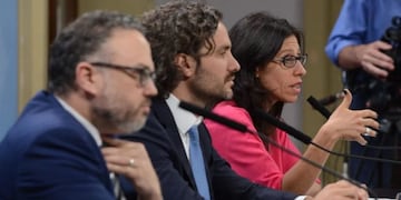 Matías Kulfas, Santiago Cafiero y Paula Español, durante la presentación del programa\u002E (Foto: Emmanuel Fernández)