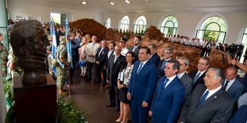 Gustavo Valdés homenajeó a San Martín e inauguró obras en Yapeyú
