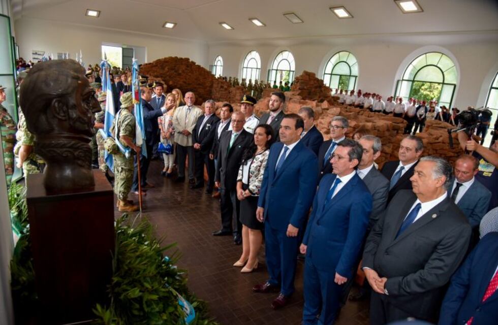 Valdés homenajeó a San Martín e inauguró obras en Yapeyú