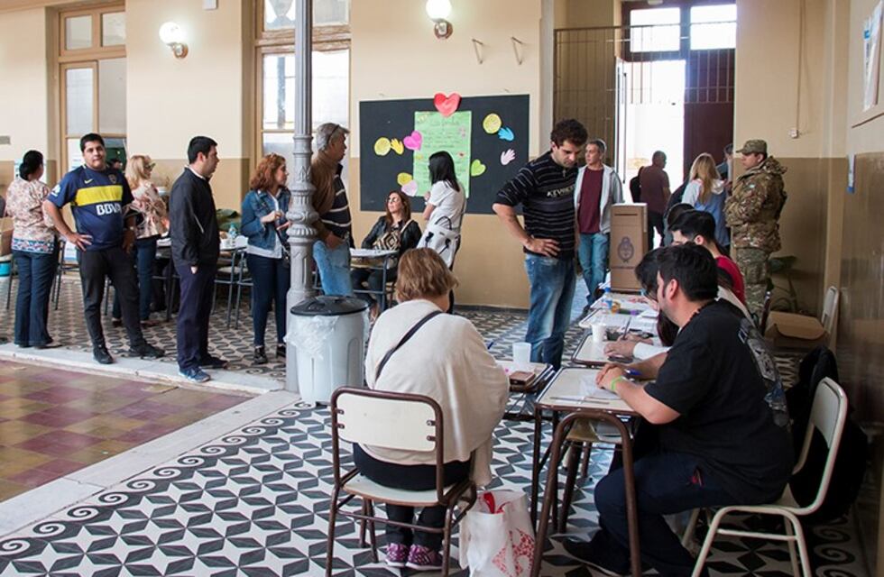 Transcurre con normalidad la votación en San Luis