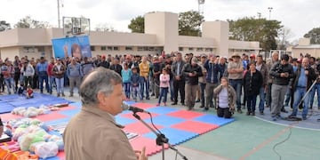 Peppo, en la localidad de El Impenetrable, habilitó el Polideportivo\u002E (Prensa Gobierno del Chaco)